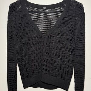 uniqlo black sweater